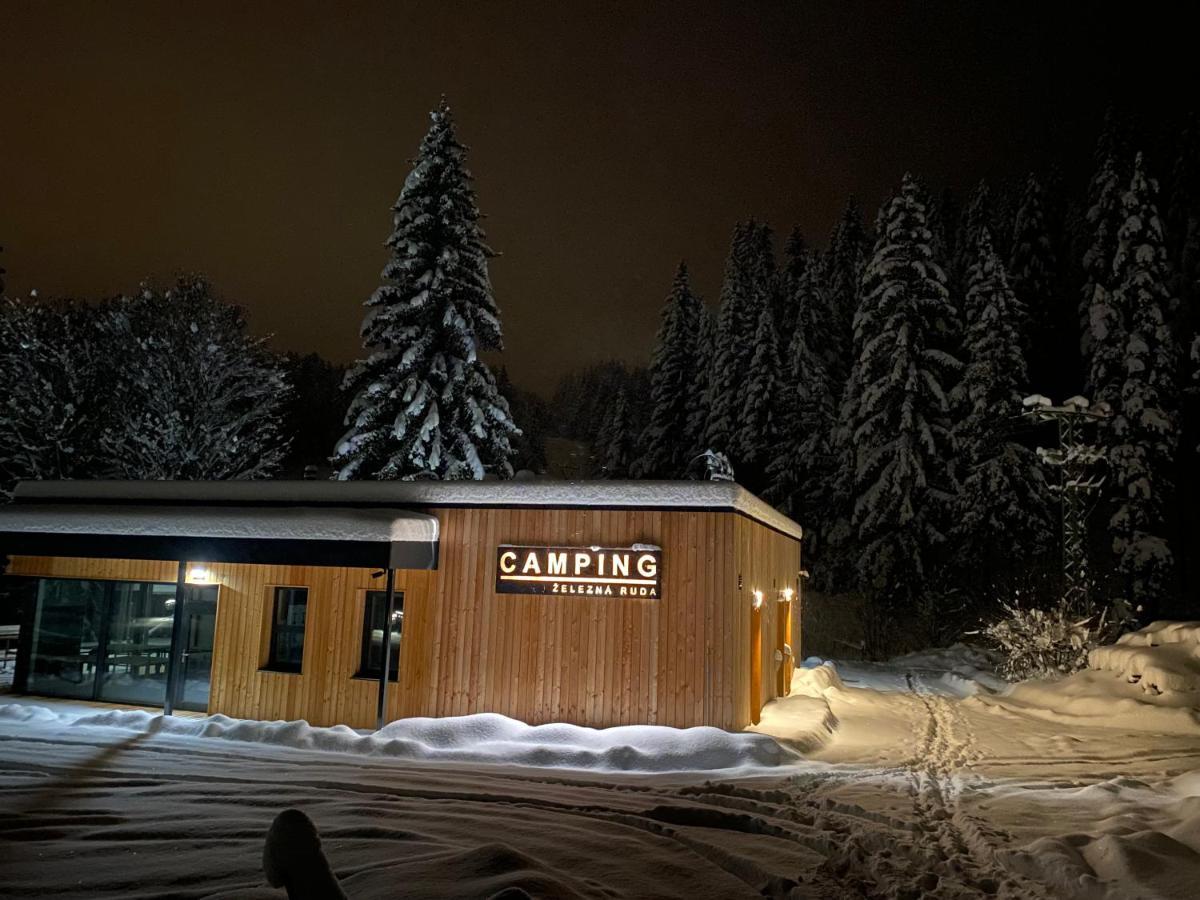 Camping Zelezna Ruda Luaran gambar